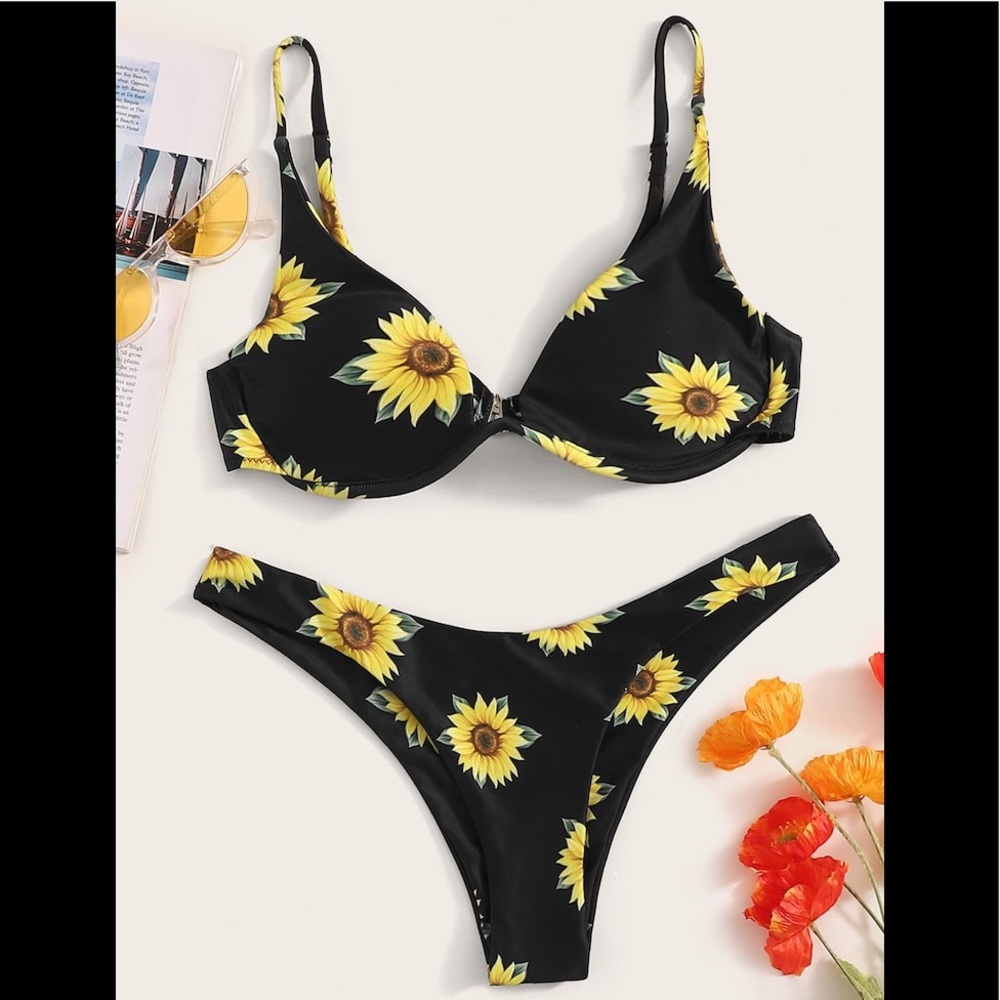 Zaful size medium NWOT sunflower bikini